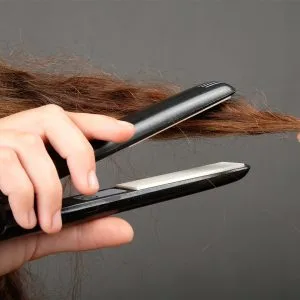 hair straightening parlour near me