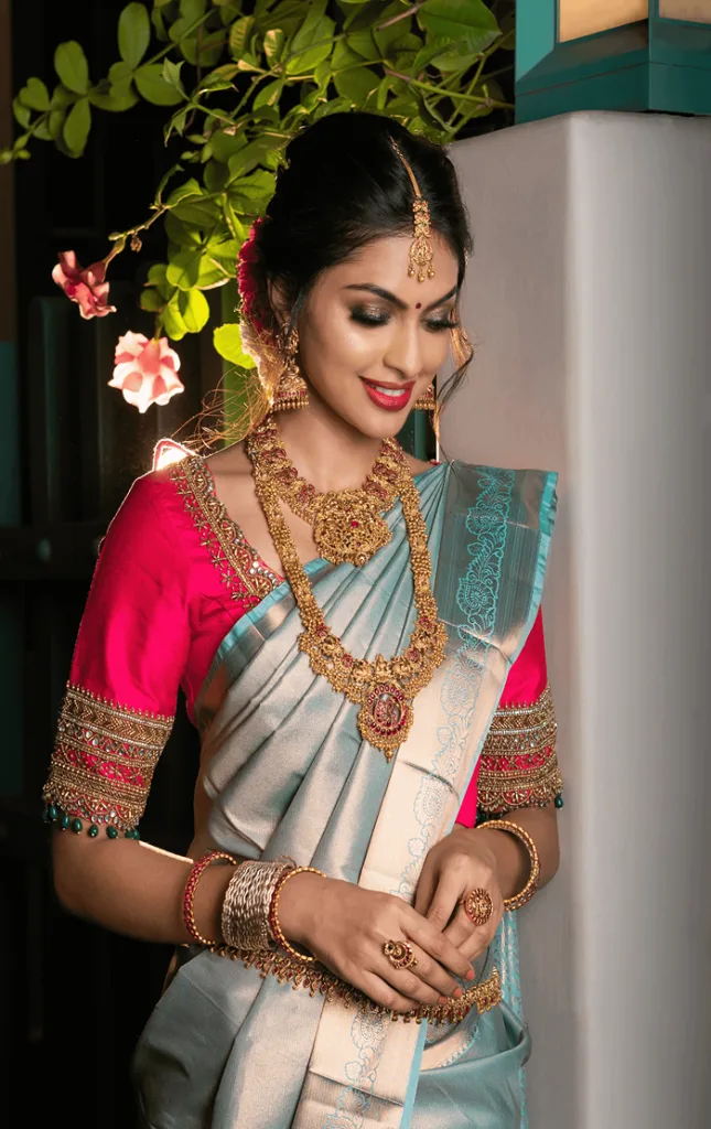 best beauty parlour near me for ladies